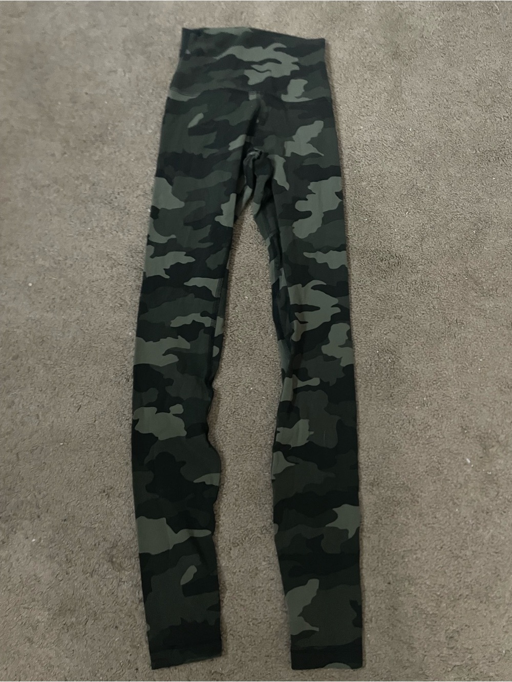 lululemon athletica Camo Leggings - Olive & Black